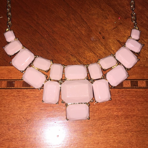 Pink statement necklace - Picture 2 of 3